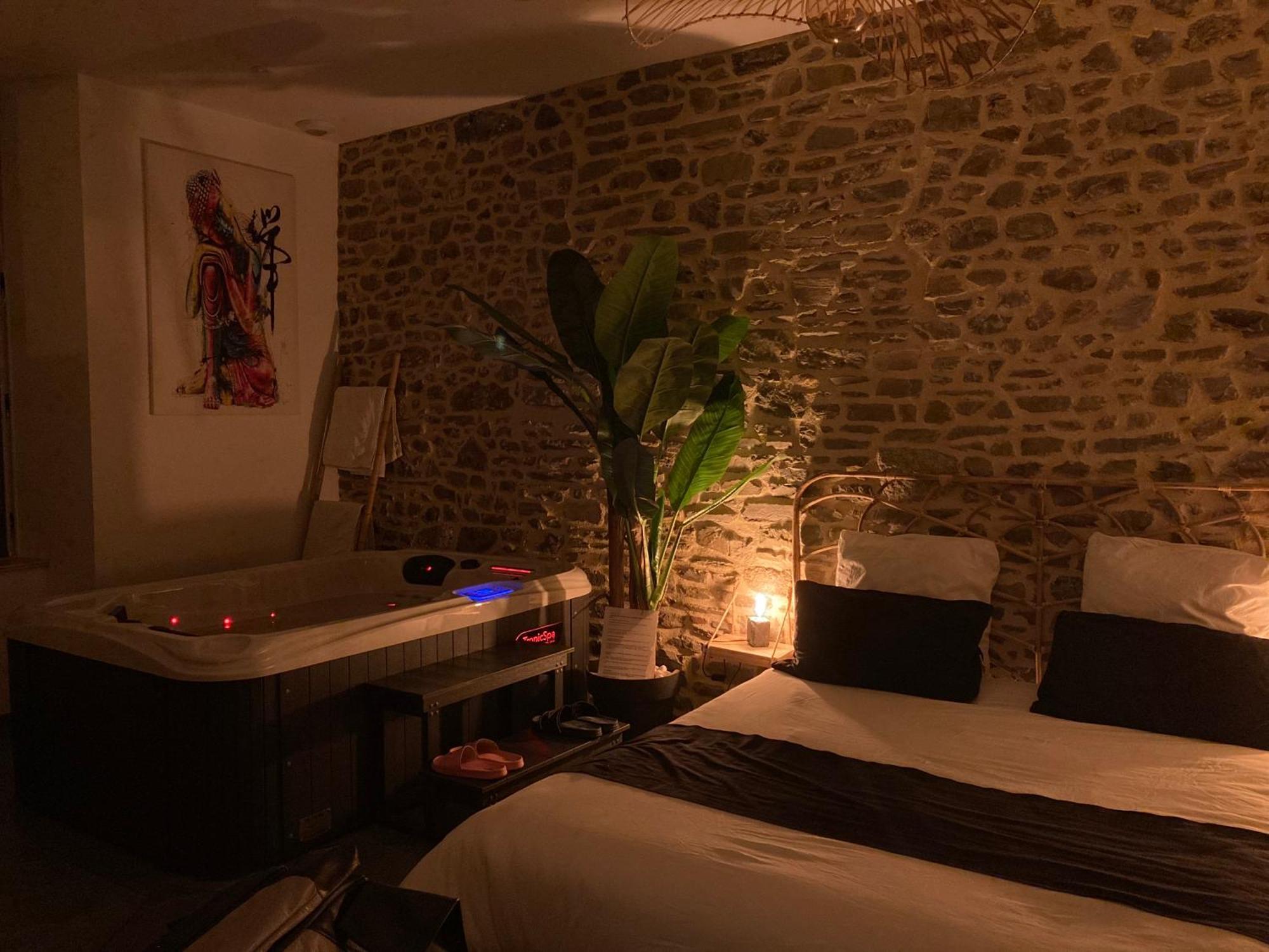 La Douce Nuit Διαμέρισμα Fougères Εξωτερικό φωτογραφία